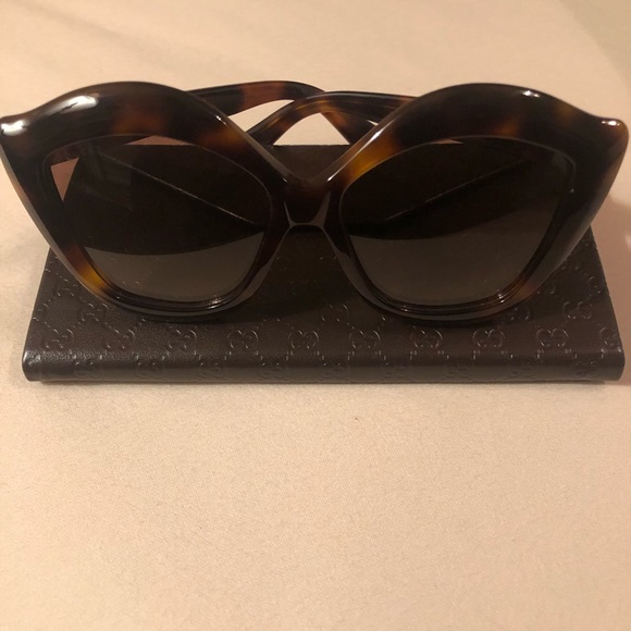 NWT: Gucci sunglasses - Picture 3 of 6